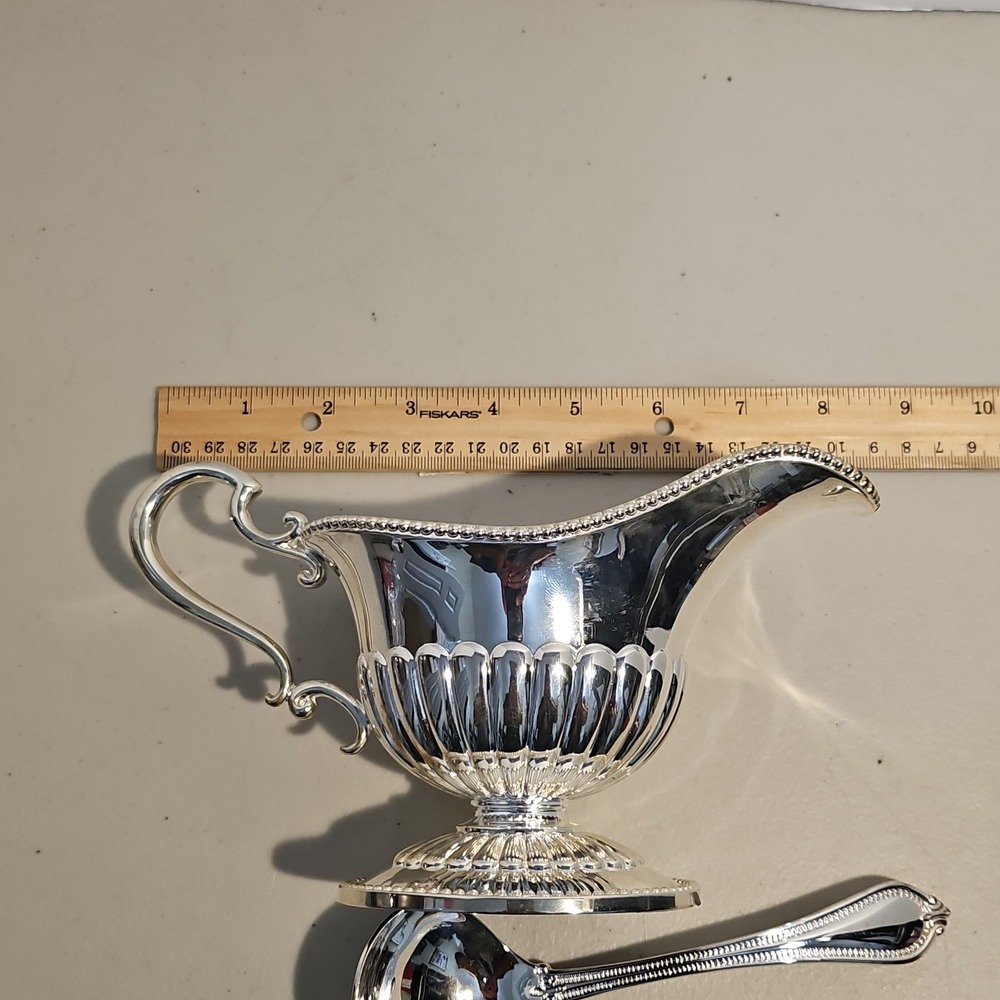 International Silver Co Silver Plated Gravy Boat W/ Ladle - Picture 10 of 11